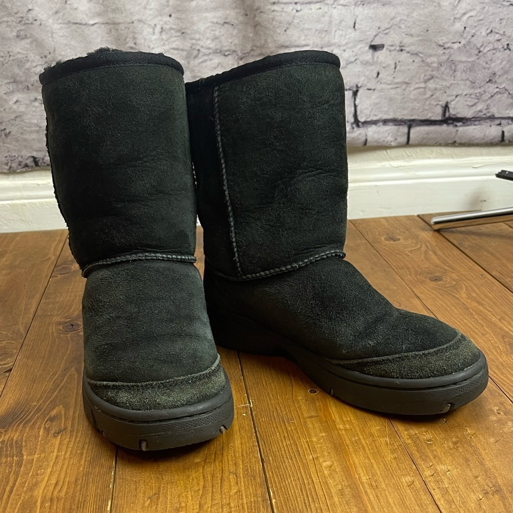 Ugg Australia ultimate short winter boots black Womens size 5